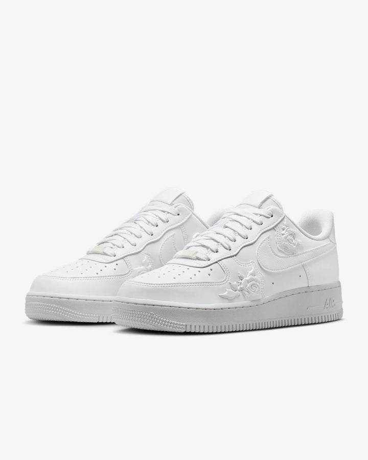 NIKE AIR FORCE 1 '07 - WHITE ROSES